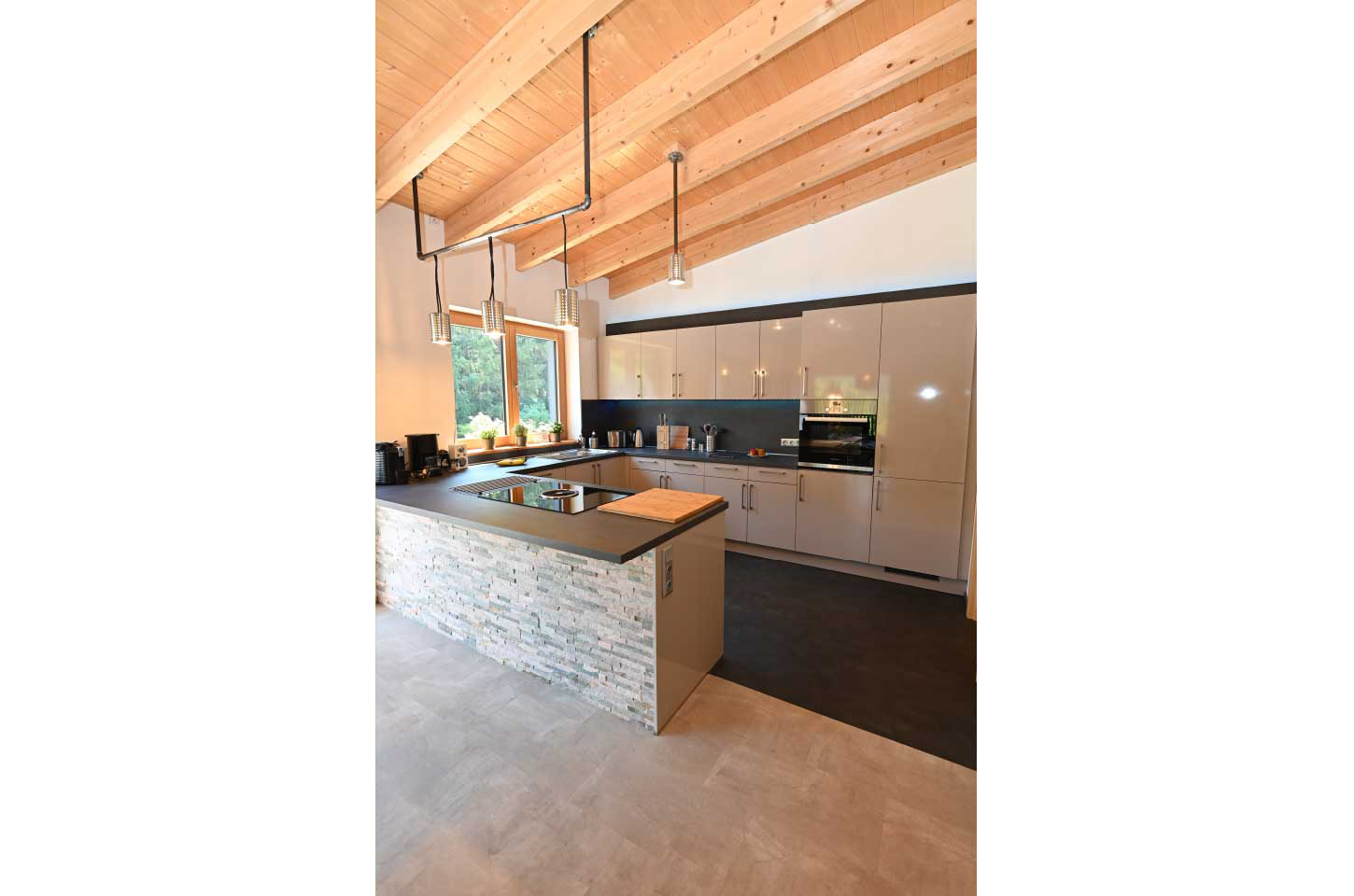 Kitchen Picture 2-2