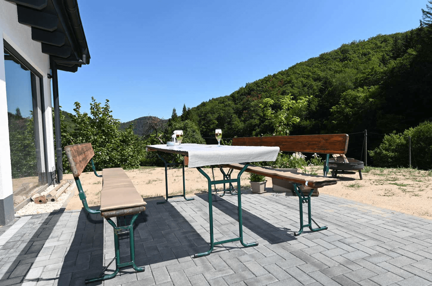 terrace Picture 1-2