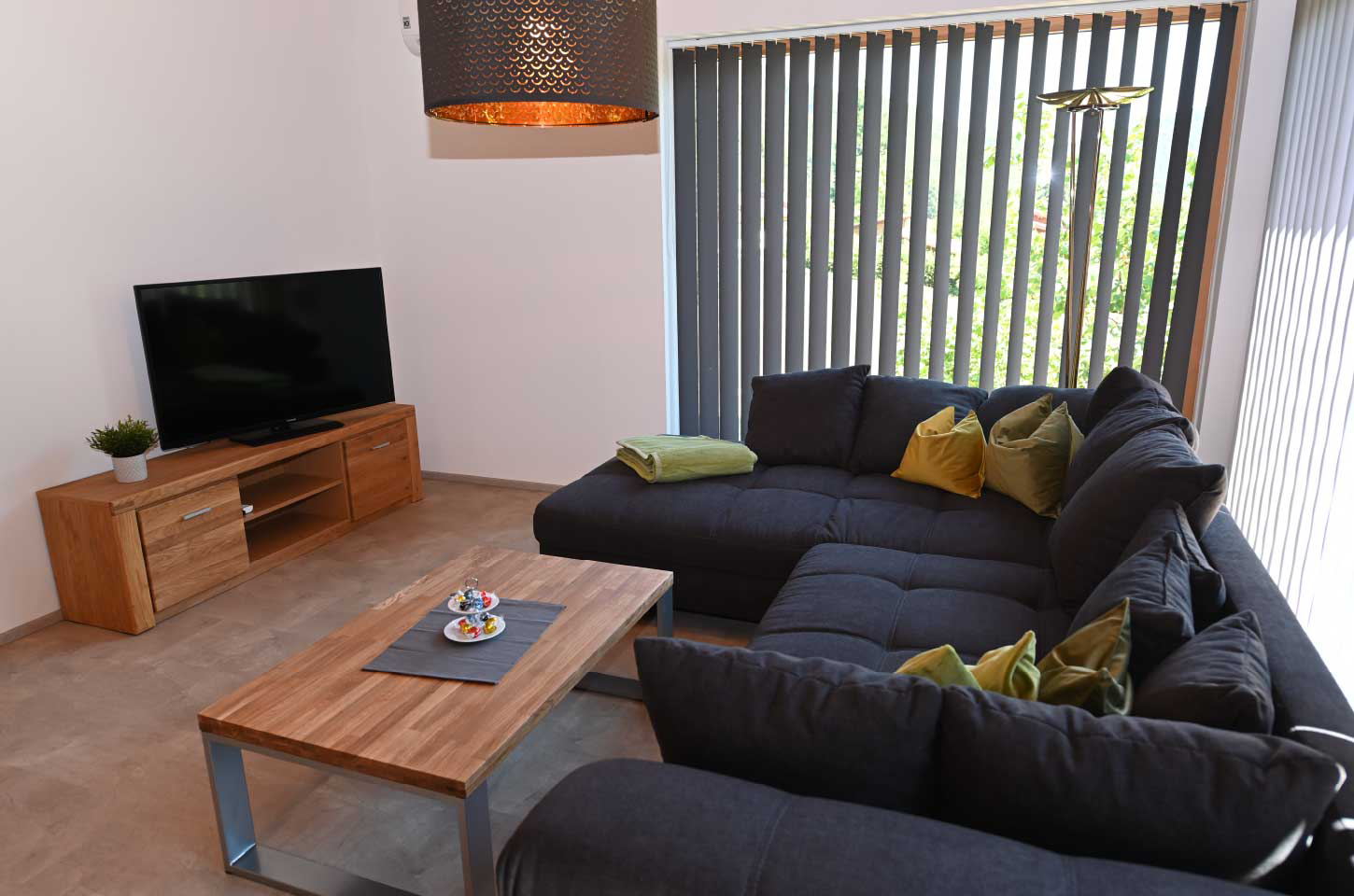 Wohnzimmer Bild 1-2